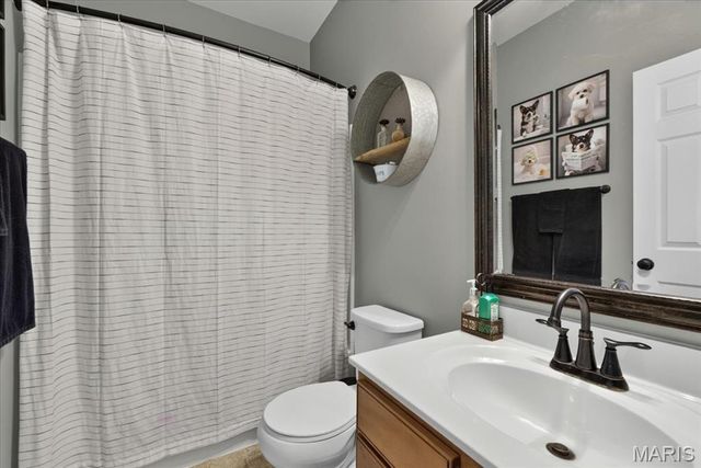 323 Mason Glen Drive, Lake St Louis, MO 63367
