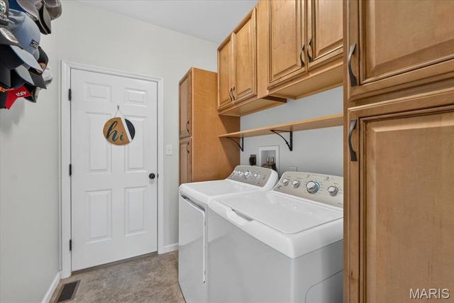323 Mason Glen Drive, Lake St Louis, MO 63367