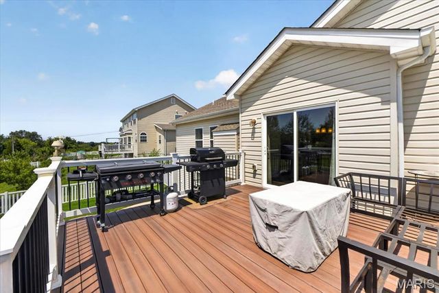 323 Mason Glen Drive, Lake St Louis, MO 63367