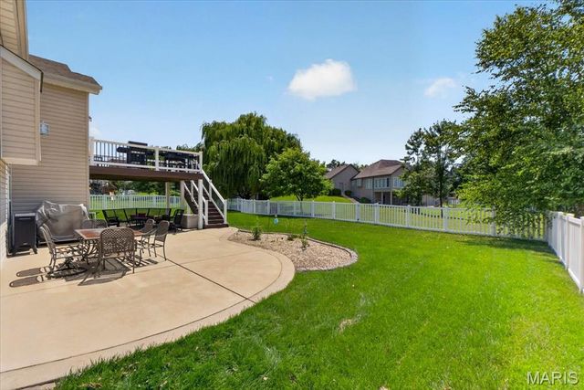 323 Mason Glen Drive, Lake St Louis, MO 63367