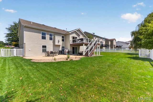 323 Mason Glen Drive, Lake St Louis, MO 63367