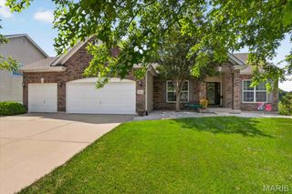 323 Mason Glen Drive, Lake St Louis, MO 63367