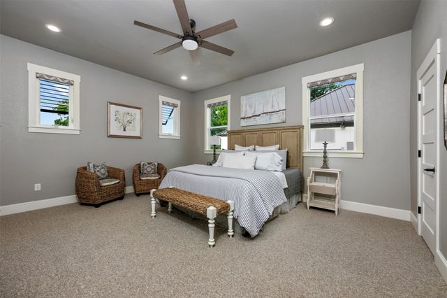 1002 Pecan CIR, Marble Falls, TX 78654