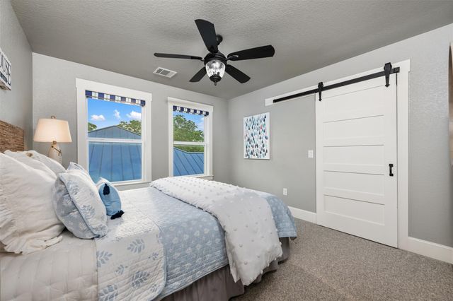1002 Pecan CIR, Marble Falls, TX 78654