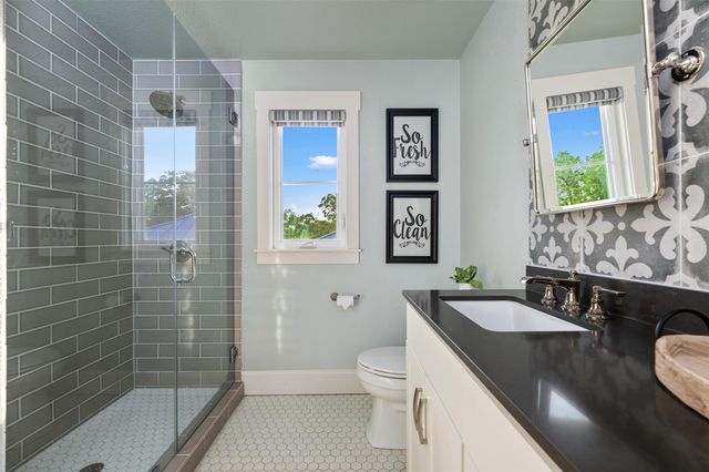 1002 Pecan CIR, Marble Falls, TX 78654