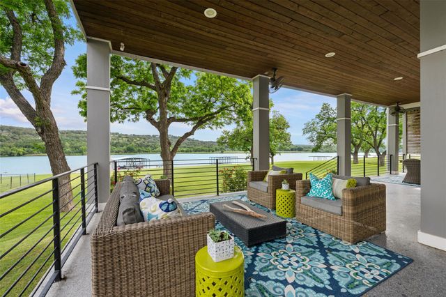 1002 Pecan CIR, Marble Falls, TX 78654
