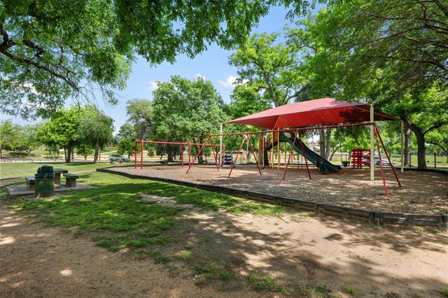 1002 Pecan CIR, Marble Falls, TX 78654