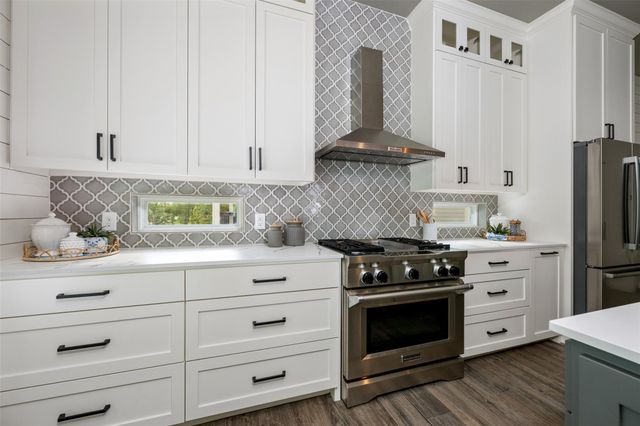 1002 Pecan CIR, Marble Falls, TX 78654