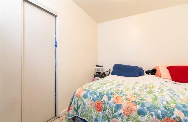 8995 Victoria Avenue, South Gate, CA 90280