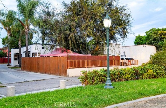 8995 Victoria Avenue, South Gate, CA 90280