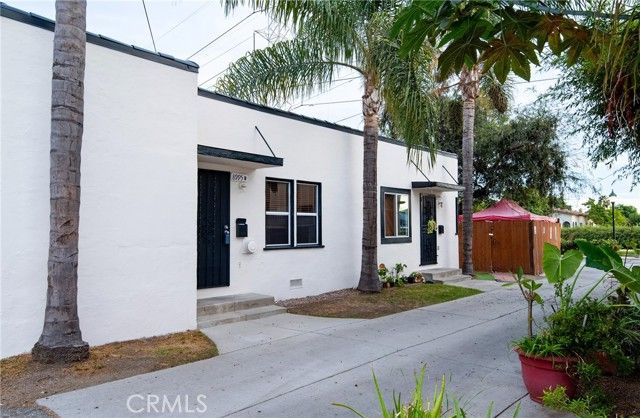 8995 Victoria Avenue, South Gate, CA 90280