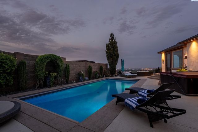 1953 Gala Way, Richland, WA 99352