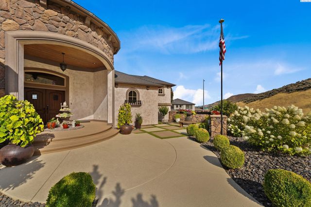 1953 Gala Way, Richland, WA 99352