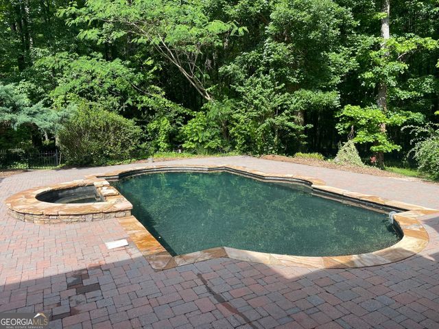 5279 Rocky Hill Drive SW, Lilburn, GA 30047