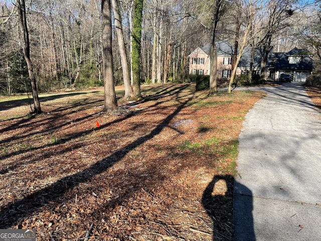 5279 Rocky Hill Drive SW, Lilburn, GA 30047