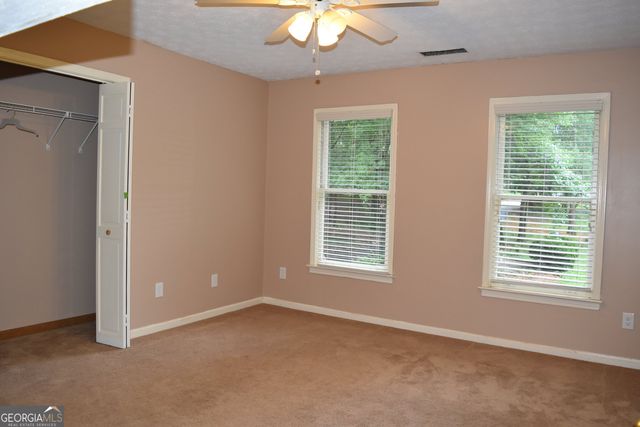 5279 Rocky Hill Drive SW, Lilburn, GA 30047