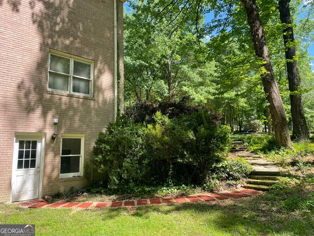 5279 Rocky Hill Drive SW, Lilburn, GA 30047