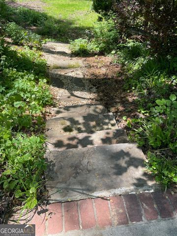 5279 Rocky Hill Drive SW, Lilburn, GA 30047