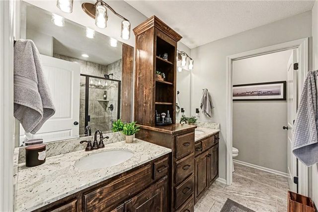 203 E Woodland Avenue, Lone Jack, MO 64070