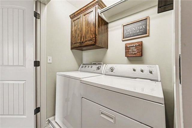 203 E Woodland Avenue, Lone Jack, MO 64070