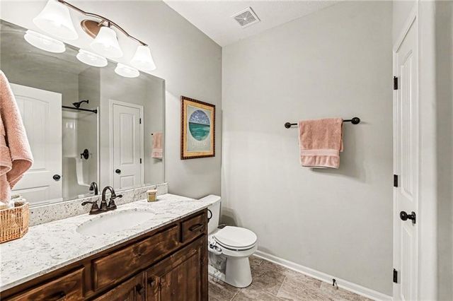 203 E Woodland Avenue, Lone Jack, MO 64070