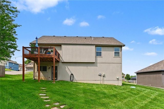 203 E Woodland Avenue, Lone Jack, MO 64070