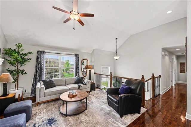 203 E Woodland Avenue, Lone Jack, MO 64070