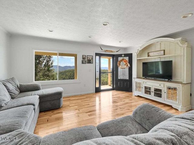 5200 Greene Mountain Road, Greeneville, TN 37743
