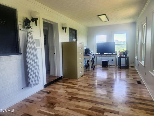 5200 Greene Mountain Road, Greeneville, TN 37743