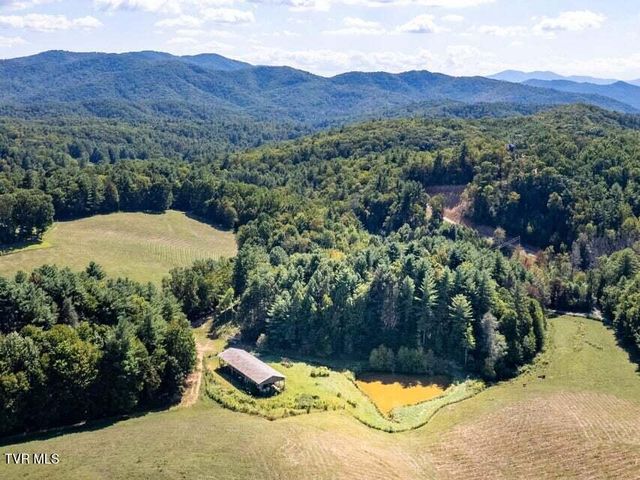 5200 Greene Mountain Road, Greeneville, TN 37743