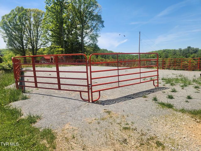 5200 Greene Mountain Road, Greeneville, TN 37743