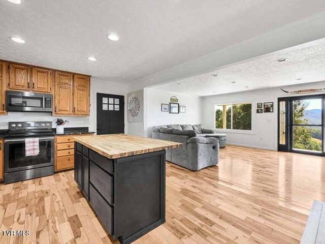 5200 Greene Mountain Road, Greeneville, TN 37743