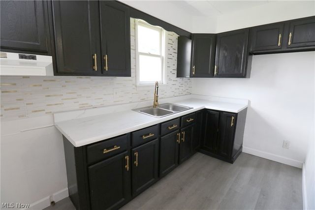 1302 Oregon Avenue, Steubenville, OH 43952