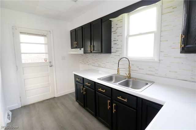 1302 Oregon Avenue, Steubenville, OH 43952