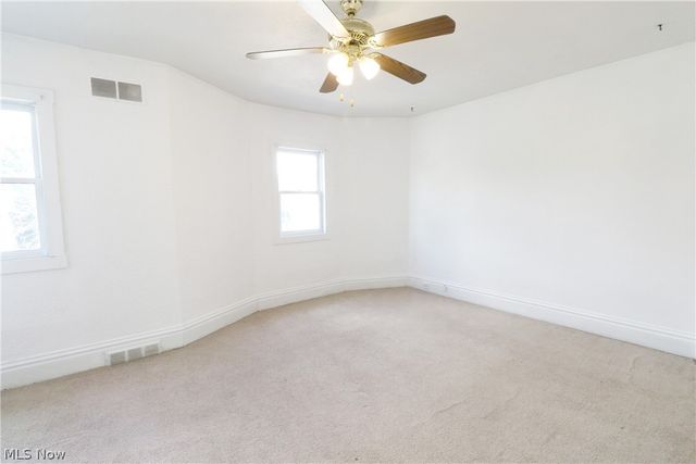 1302 Oregon Avenue, Steubenville, OH 43952