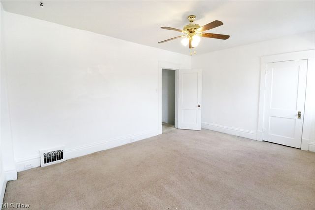 1302 Oregon Avenue, Steubenville, OH 43952