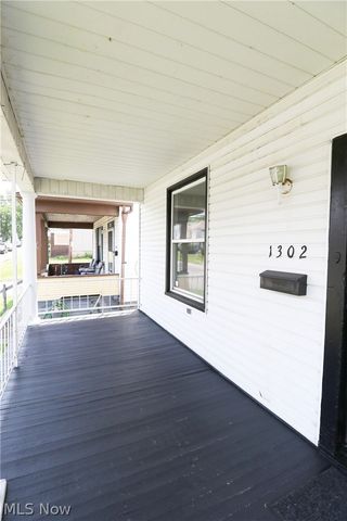 1302 Oregon Avenue, Steubenville, OH 43952