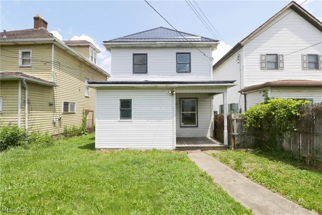 1302 Oregon Avenue, Steubenville, OH 43952