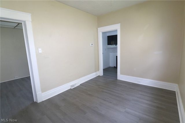 1302 Oregon Avenue, Steubenville, OH 43952