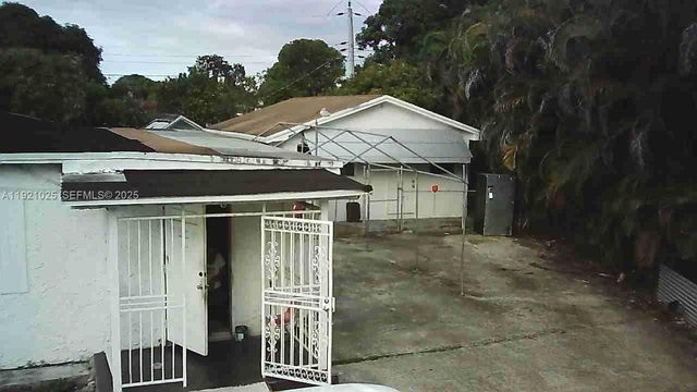 9285 NW 32nd Ct Rd, Miami, FL 33147
