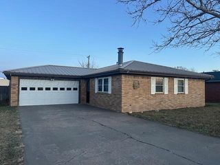 1721 Sunset Avenue, Dumas, TX 79029