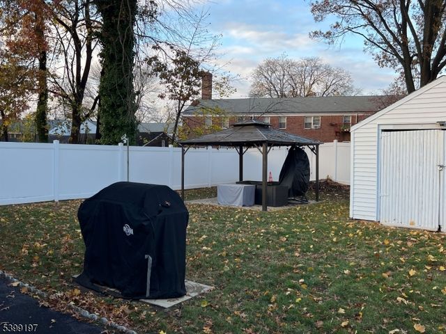 47 Dupont Pl, Irvington Twp., NJ 07111