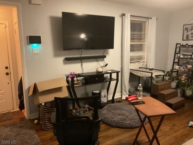 47 Dupont Pl, Irvington Twp., NJ 07111