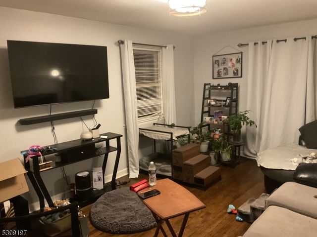 47 Dupont Pl, Irvington Twp., NJ 07111