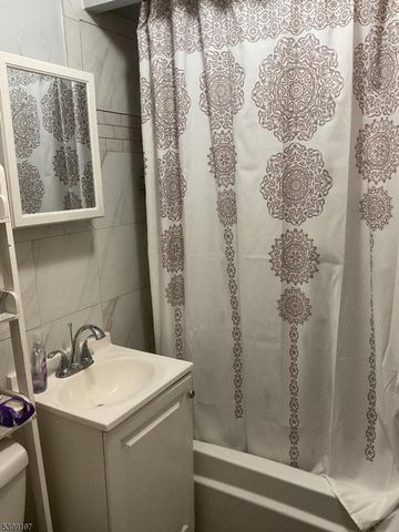 47 Dupont Pl, Irvington Twp., NJ 07111