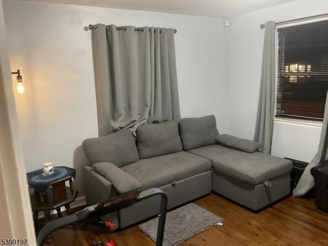 47 Dupont Pl, Irvington Twp., NJ 07111