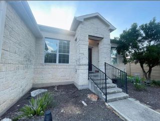 101 S Gadwall LN, Cedar Park, TX 78613
