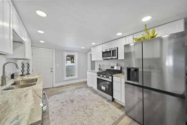 319 W North Street, Jackson, MI 49202