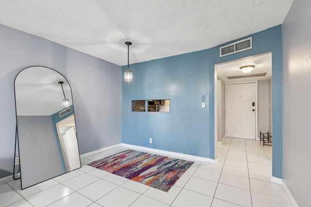 6500 Cypress Rd 508, Plantation, FL 33317