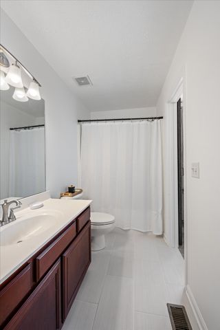 324 Arapaho Dr, Murfreesboro, TN 37128